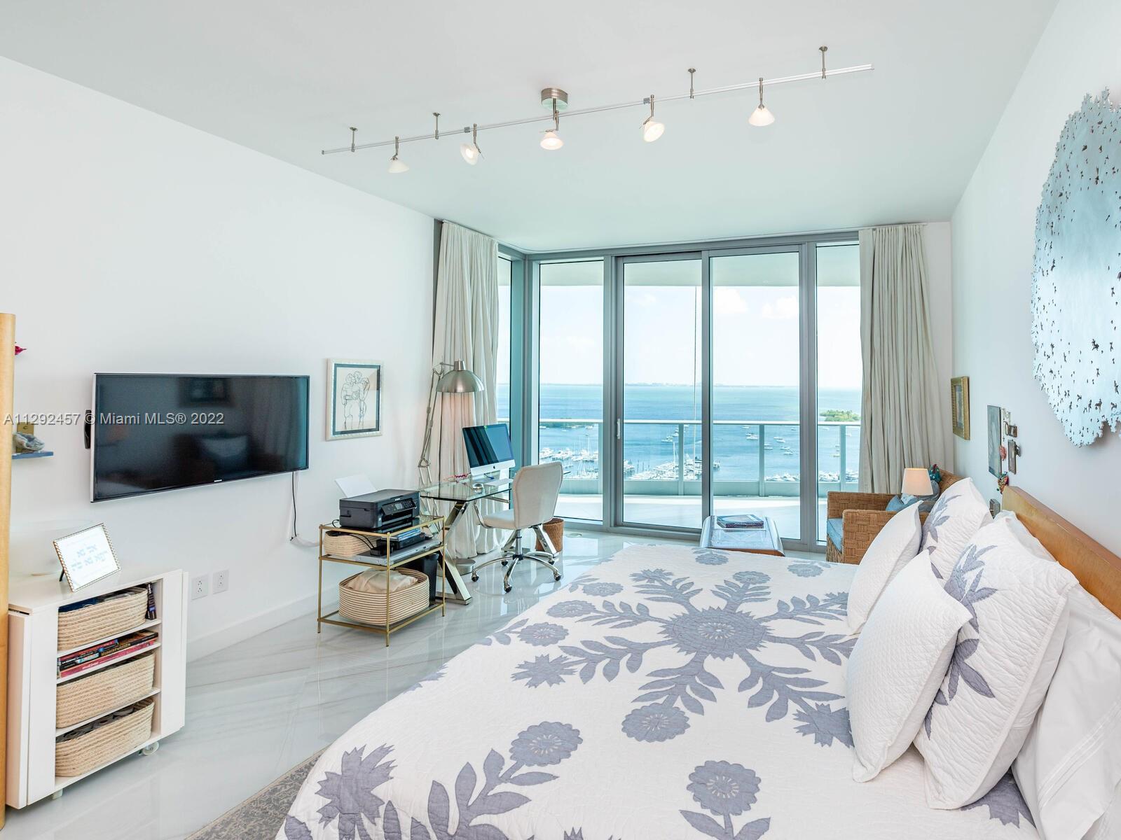 GROVENOR HOUSE CONDO - Residential