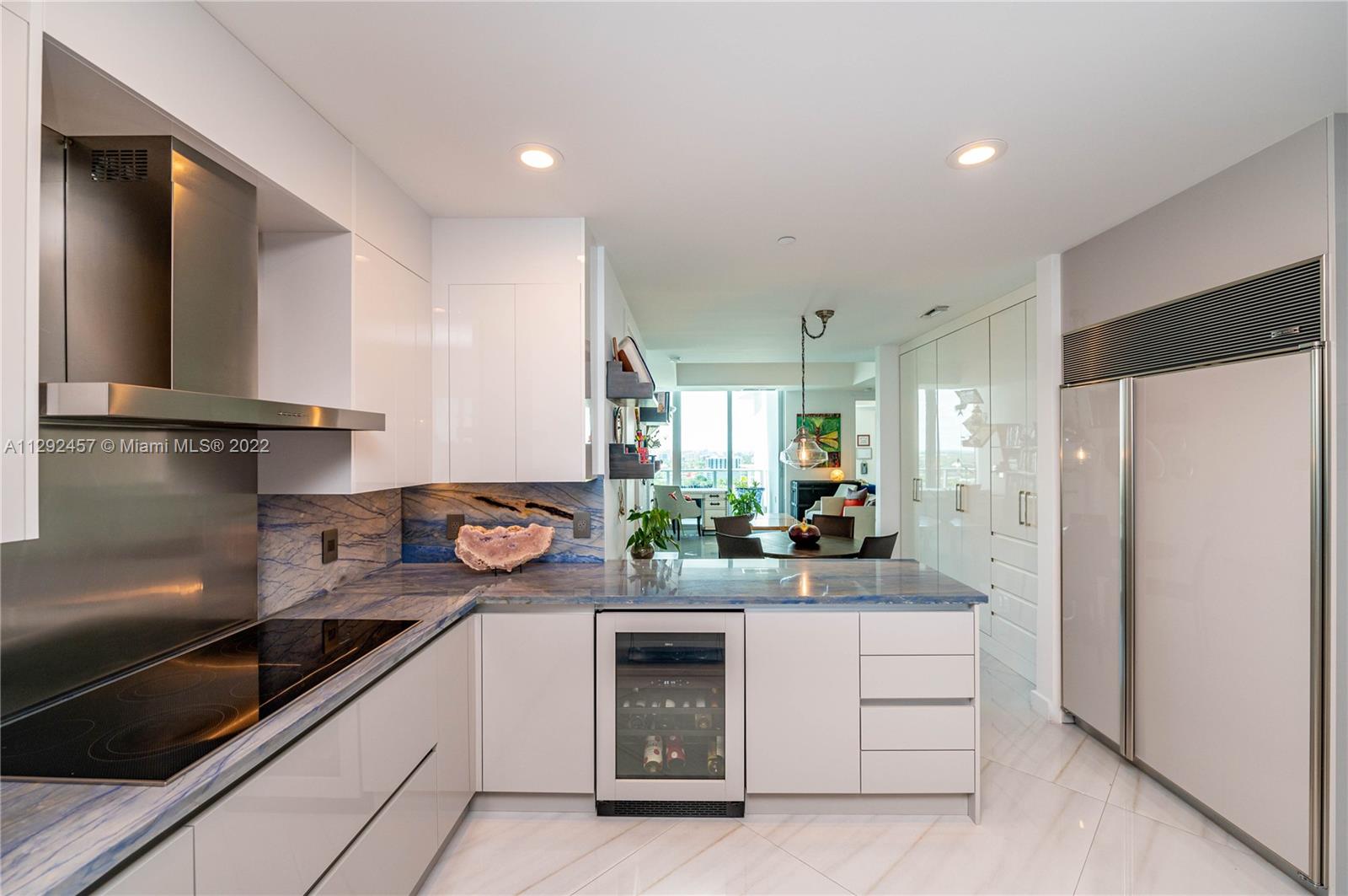 GROVENOR HOUSE CONDO - Residential