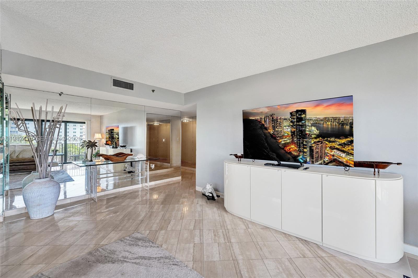 SUMMIT CONDO - Residential