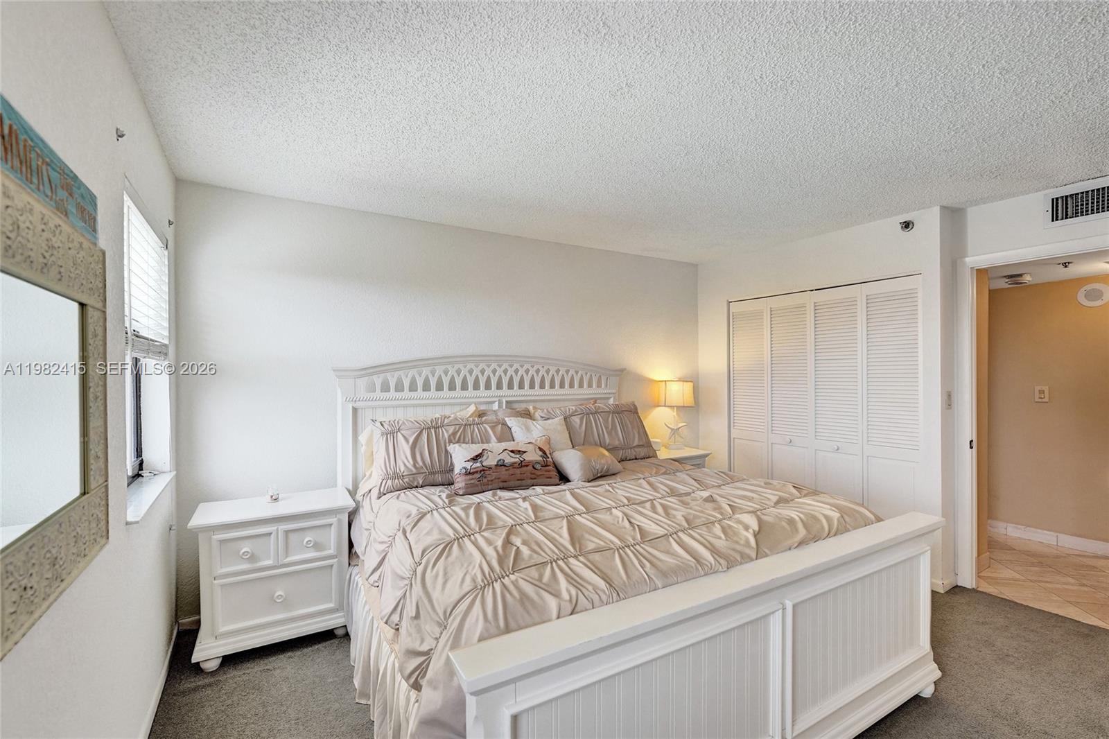 SUMMIT CONDO - Residential