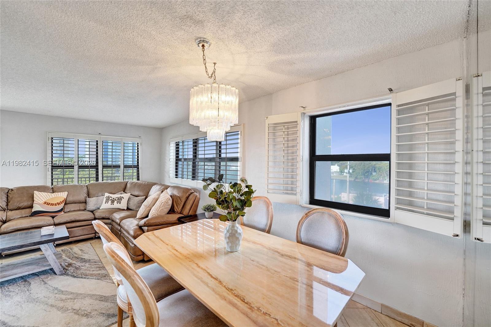 SUMMIT CONDO - Residential