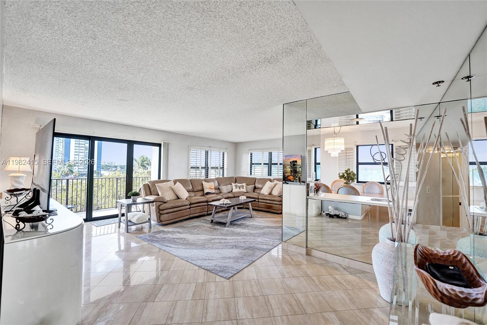 SUMMIT CONDO - Residential