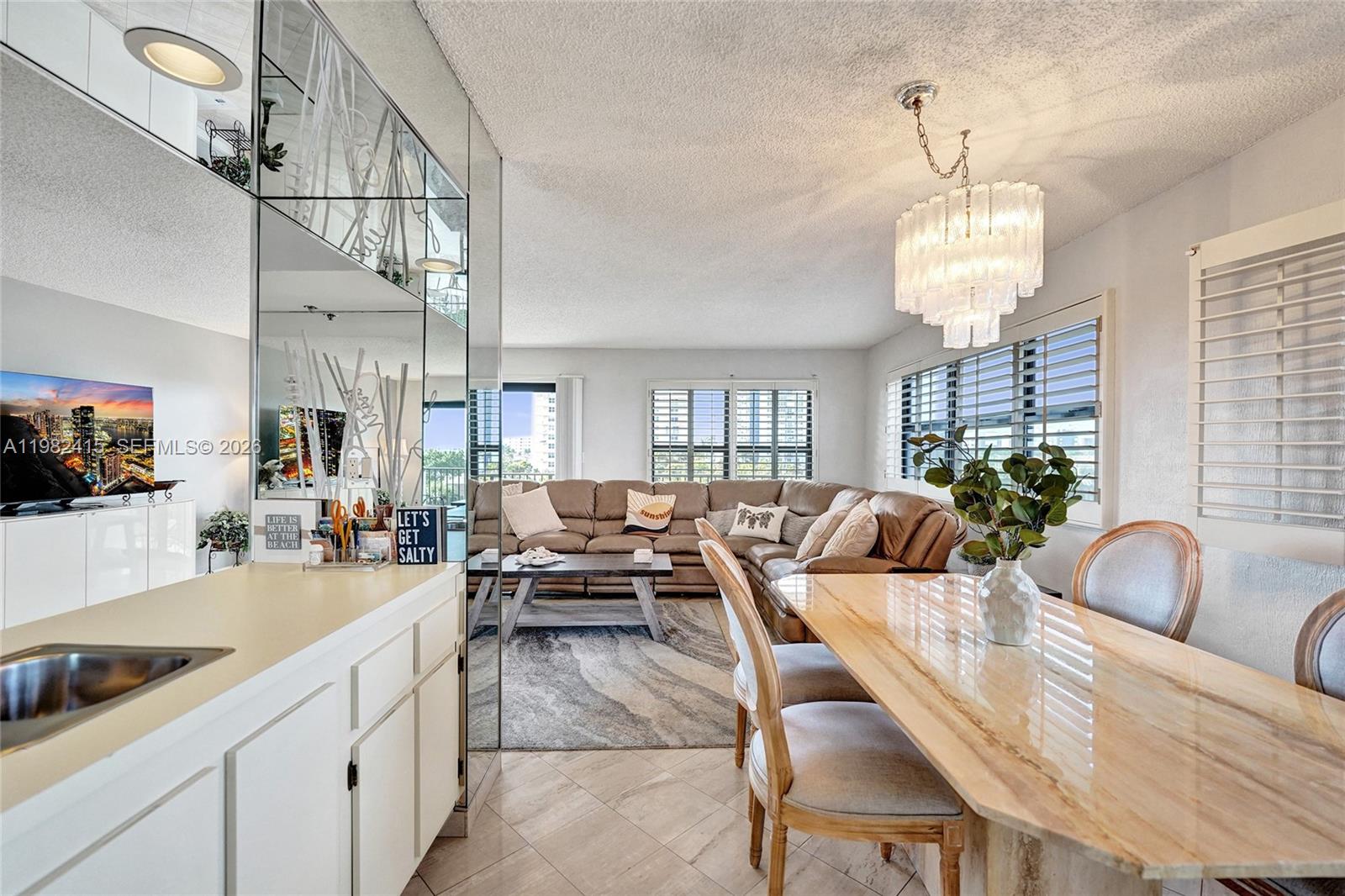 SUMMIT CONDO - Residential