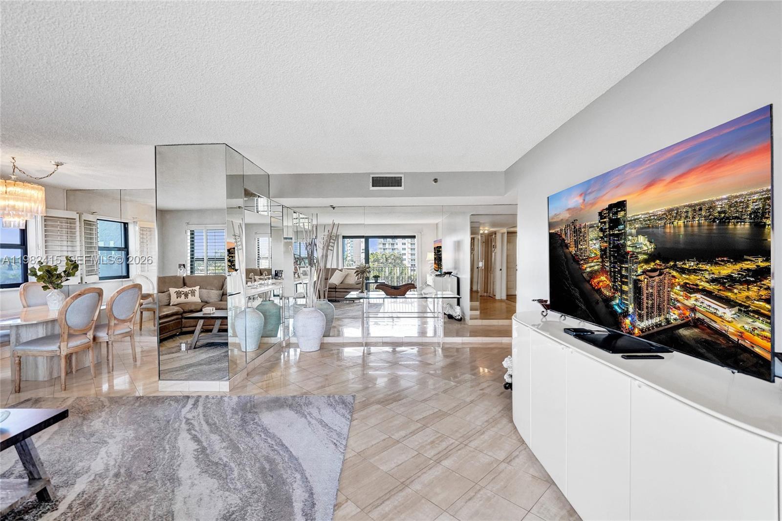 SUMMIT CONDO - Residential