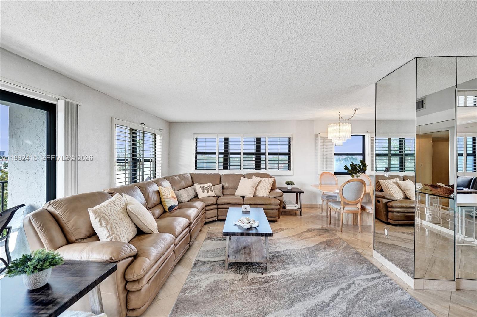 SUMMIT CONDO - Residential