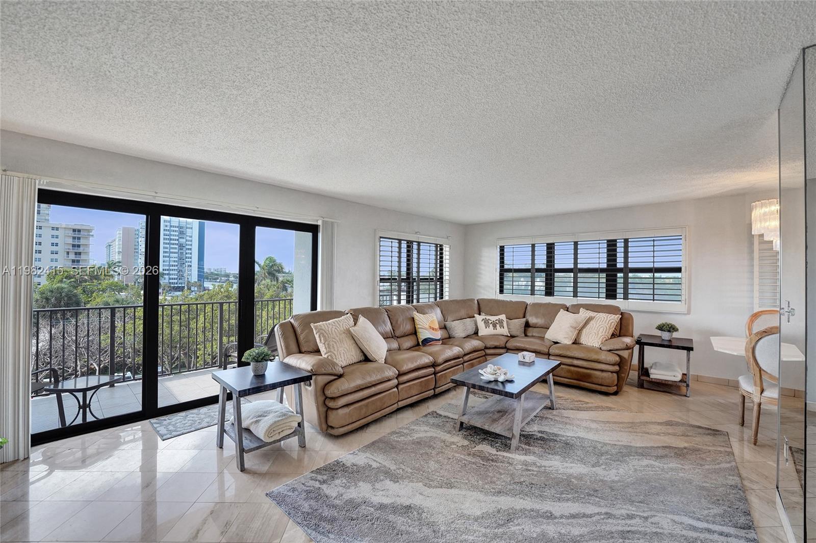 SUMMIT CONDO - Residential