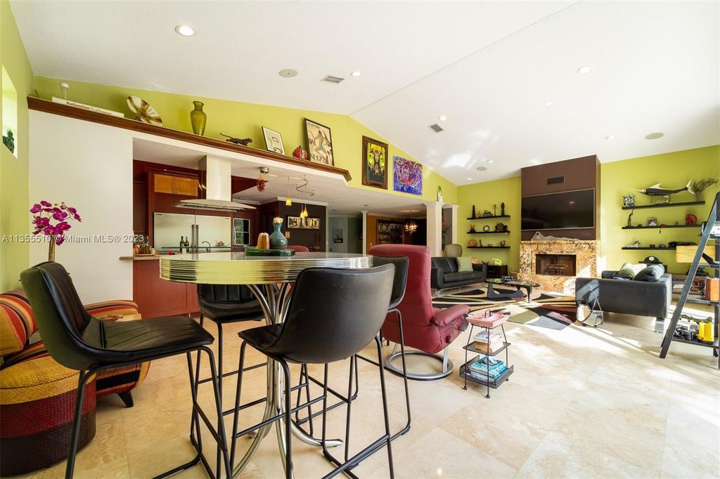 Photo of 4930 SW 201st Ter, Southwest Ranches, FL 33332 (MLS # A11355510)