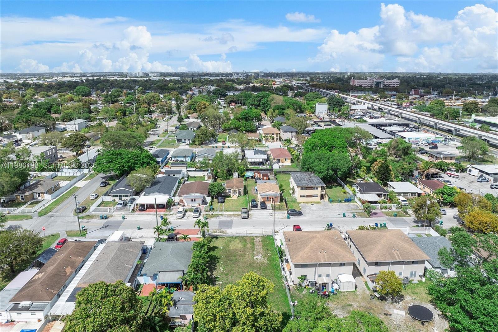 HIALEAH HEIGHTS - Land