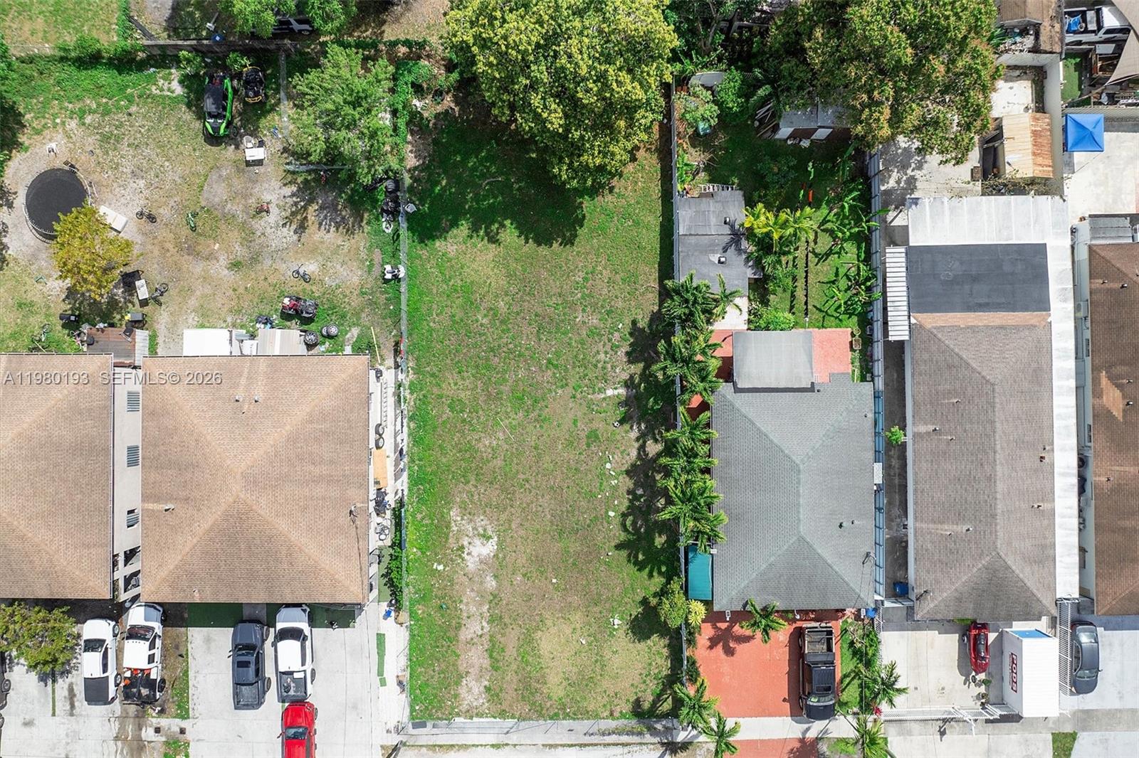 HIALEAH HEIGHTS - Land