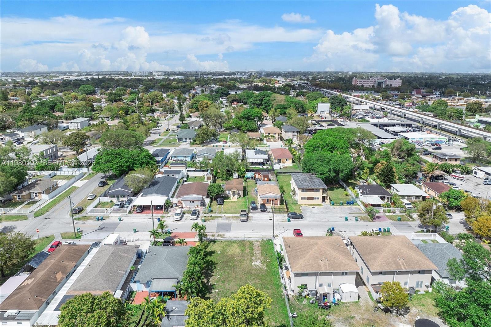 HIALEAH HEIGHTS - Land