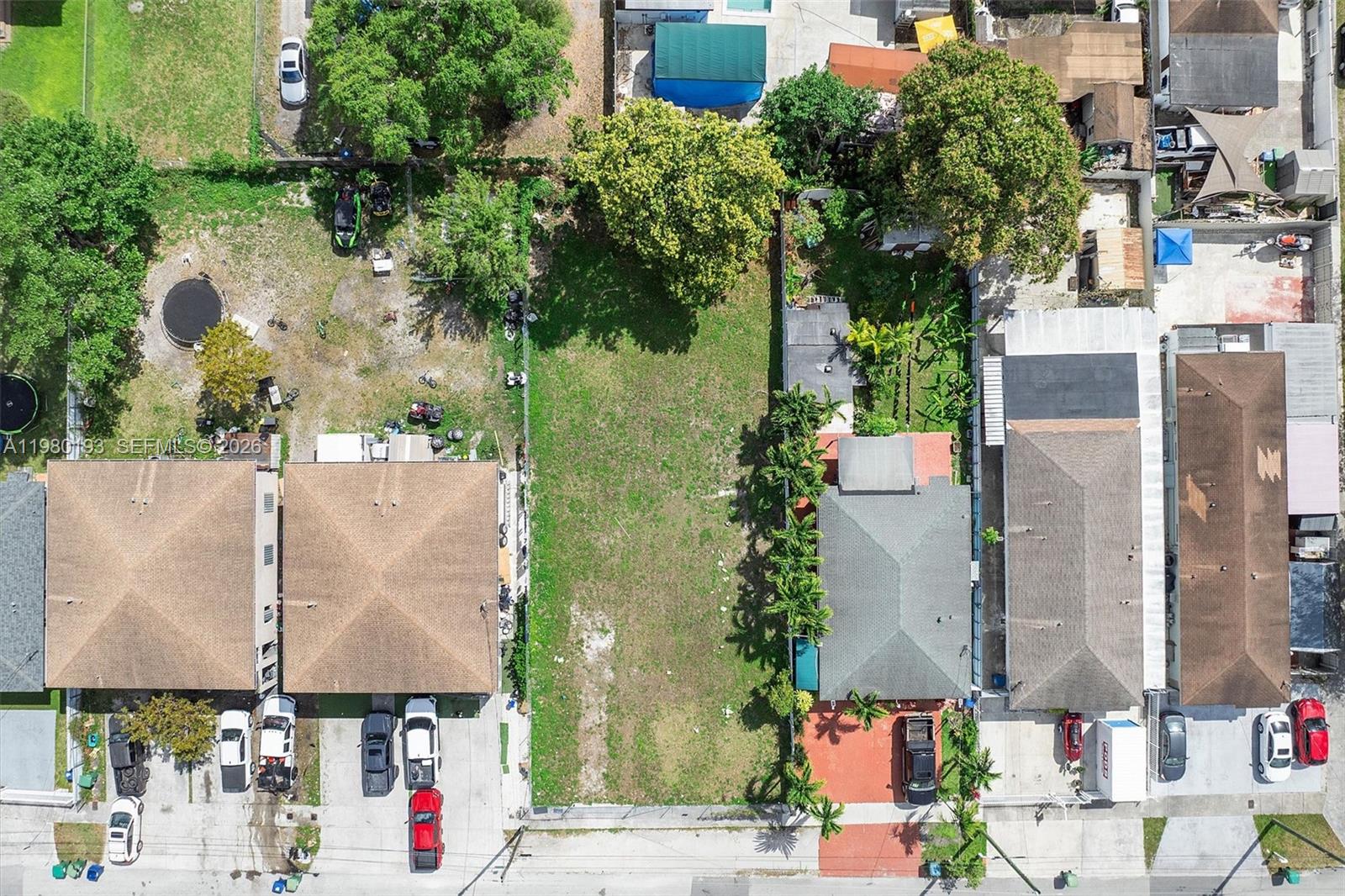 HIALEAH HEIGHTS - Land