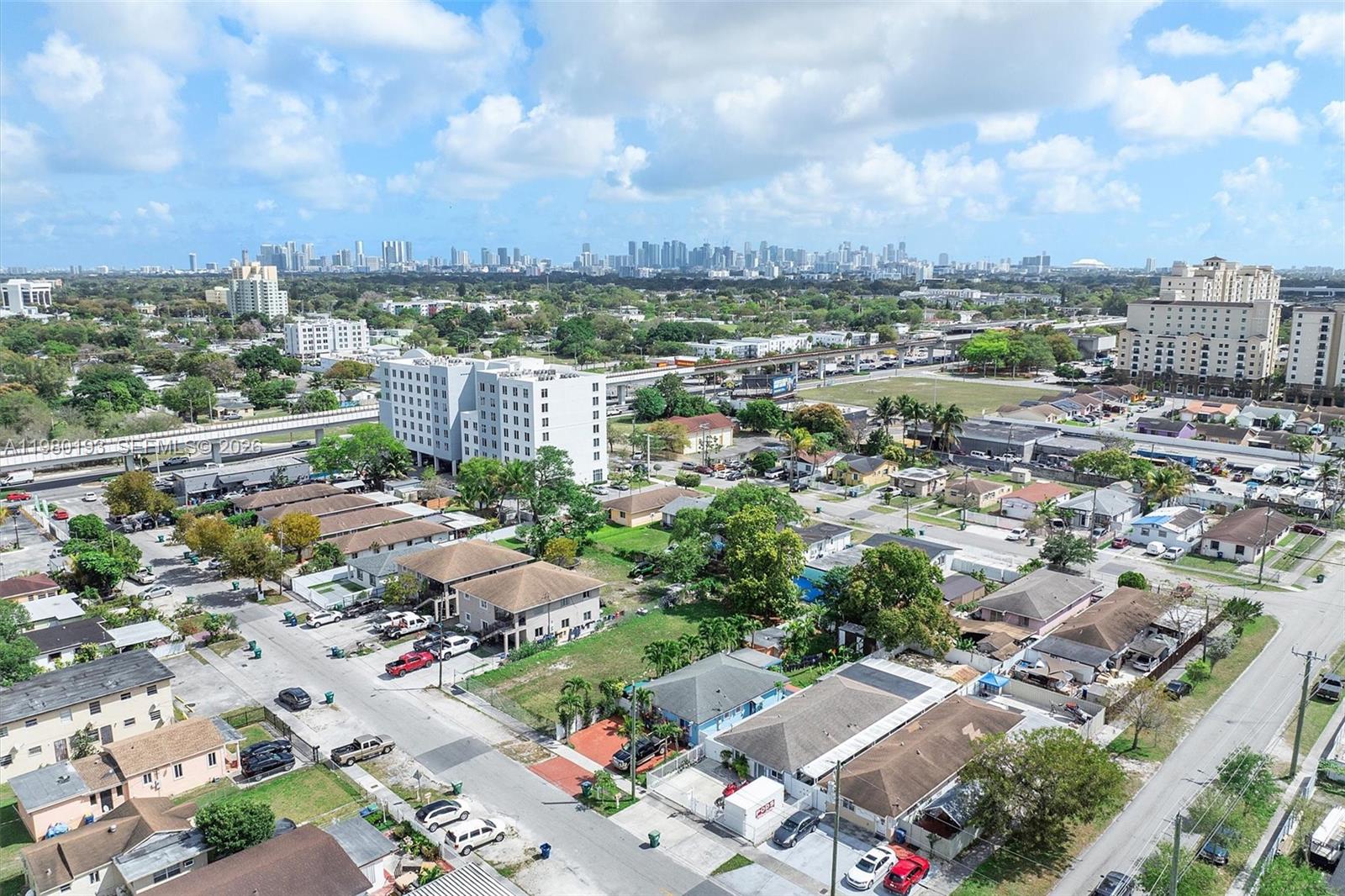 HIALEAH HEIGHTS - Land