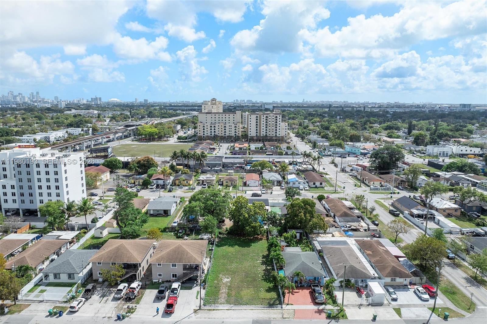 HIALEAH HEIGHTS - Land