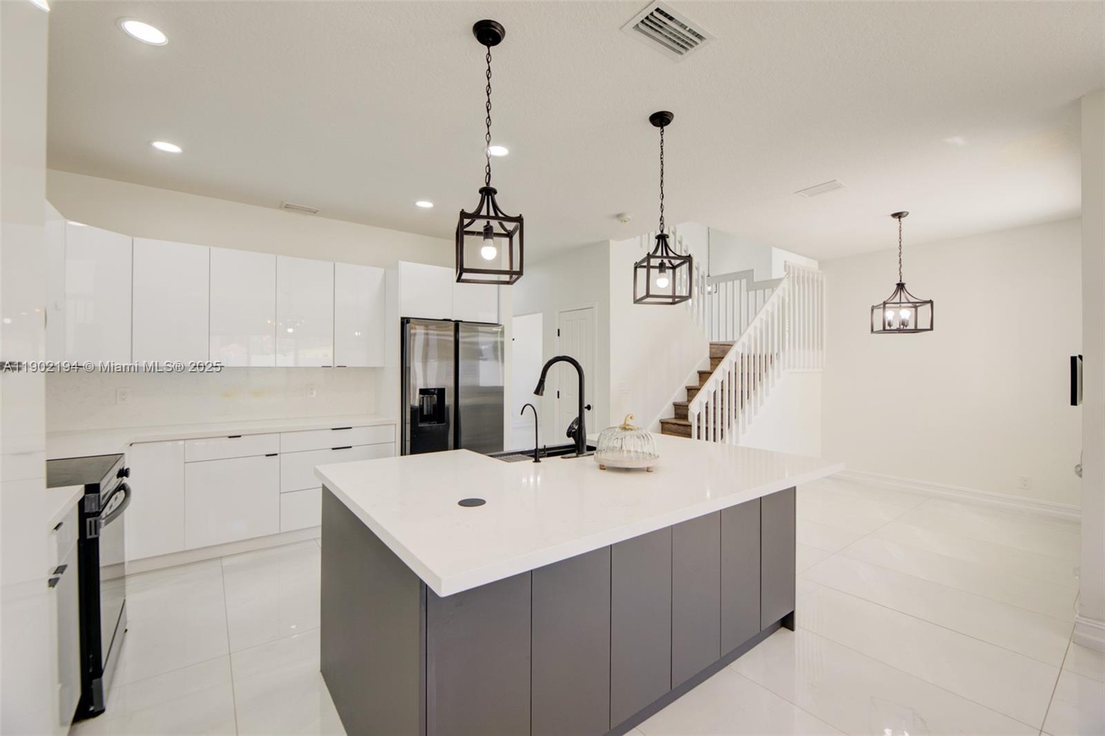 SILVER LAKES PHASE II REP - Residential