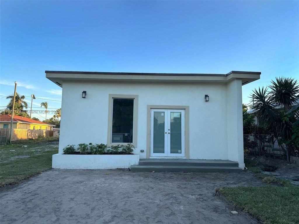 Photo of 1100 Highview Rd, Lake Worth, FL 33462 (MLS # A11771778)