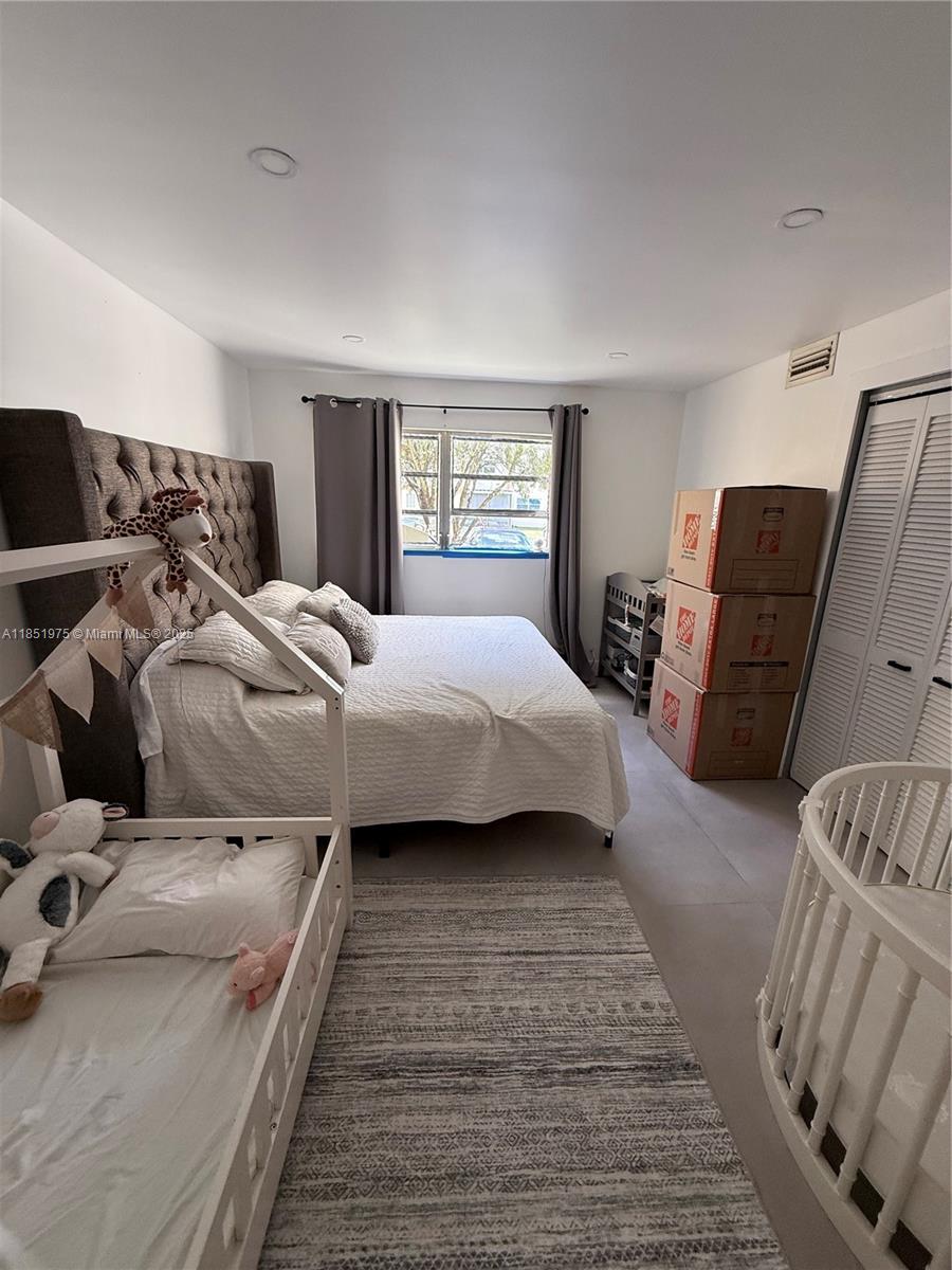 CYPRESS TREE CONDO BLDG 7 - Residential