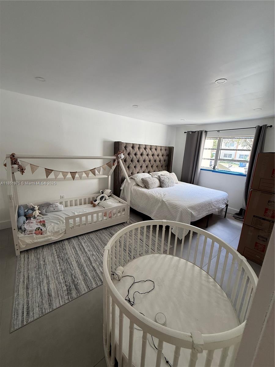 CYPRESS TREE CONDO BLDG 7 - Residential