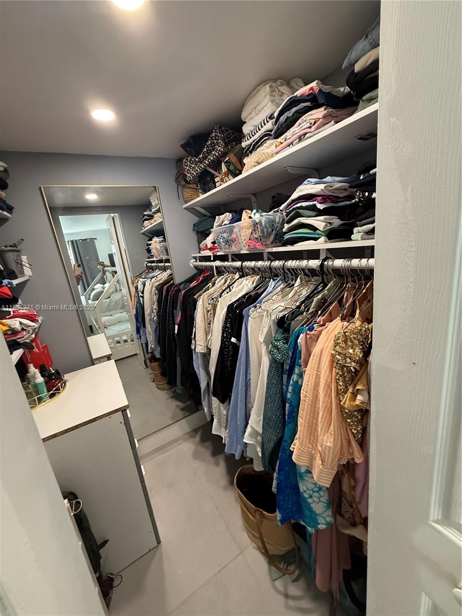 CYPRESS TREE CONDO BLDG 7 - Residential