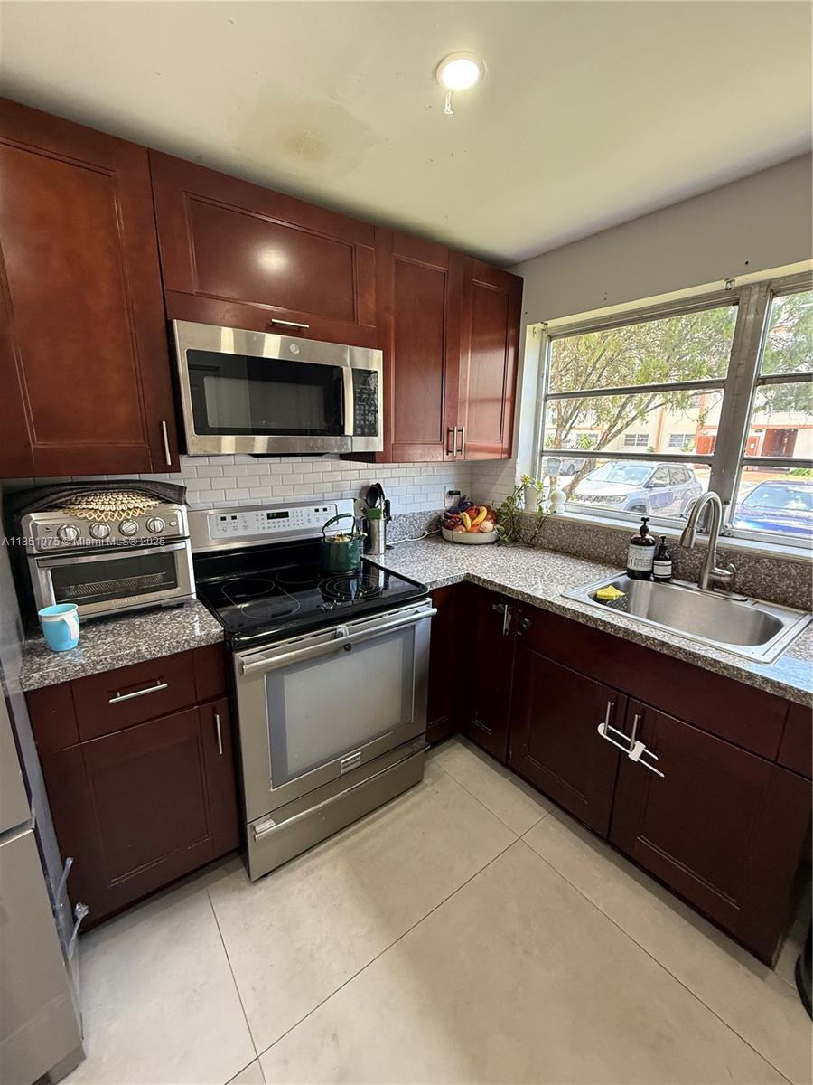 CYPRESS TREE CONDO BLDG 7 - Residential