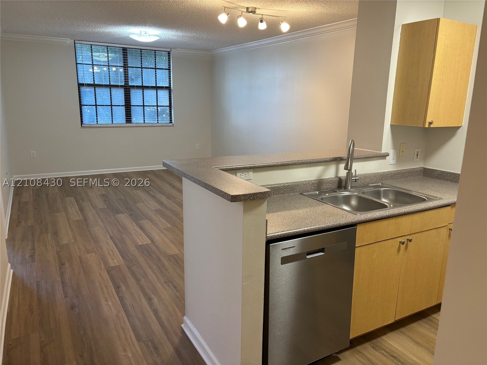 1919 Van Buren St 219A, Hollywood FL 33020
