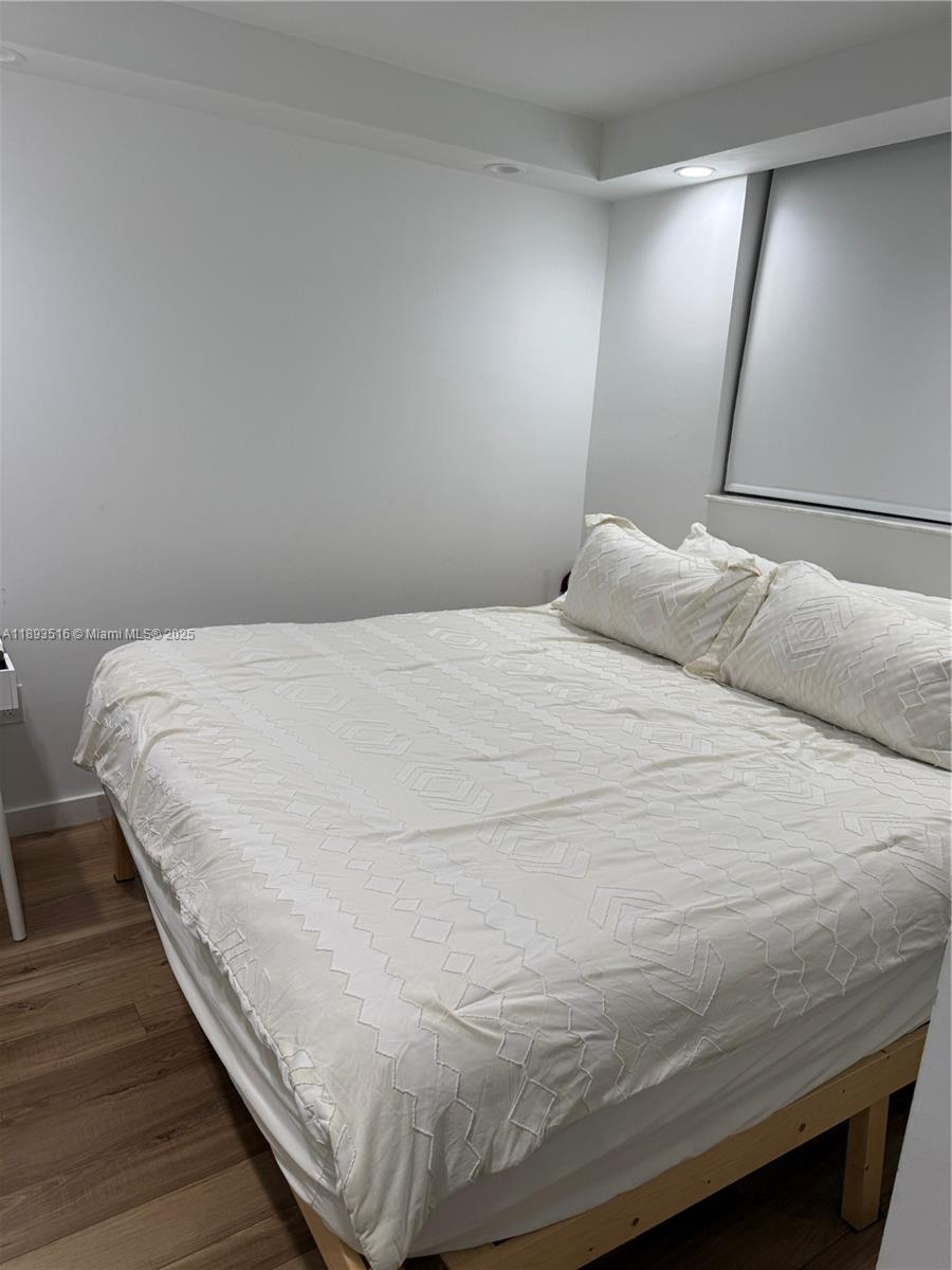 THE PRESIDENTIAL CONDO - Residential Lease