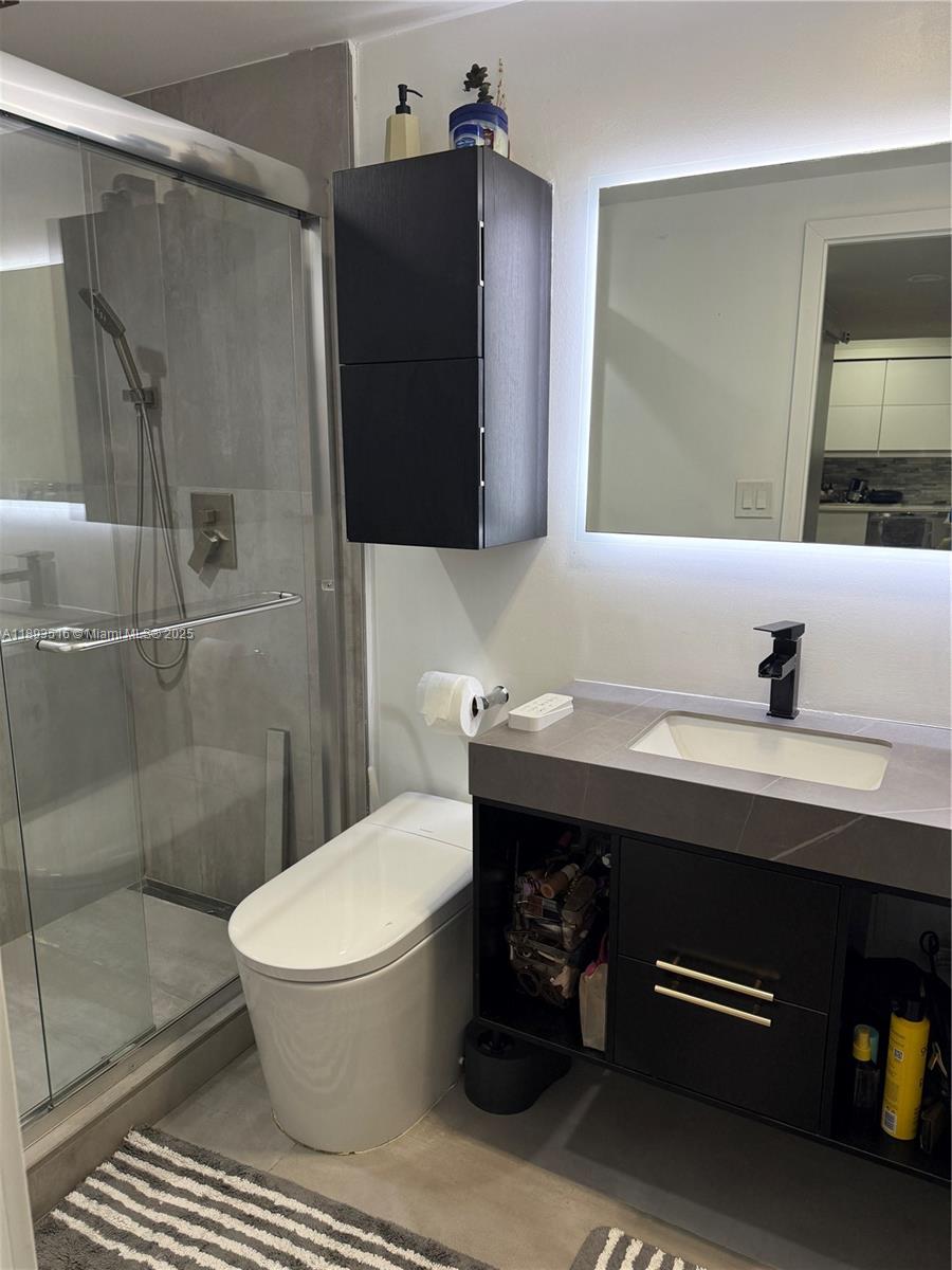 THE PRESIDENTIAL CONDO - Residential Lease