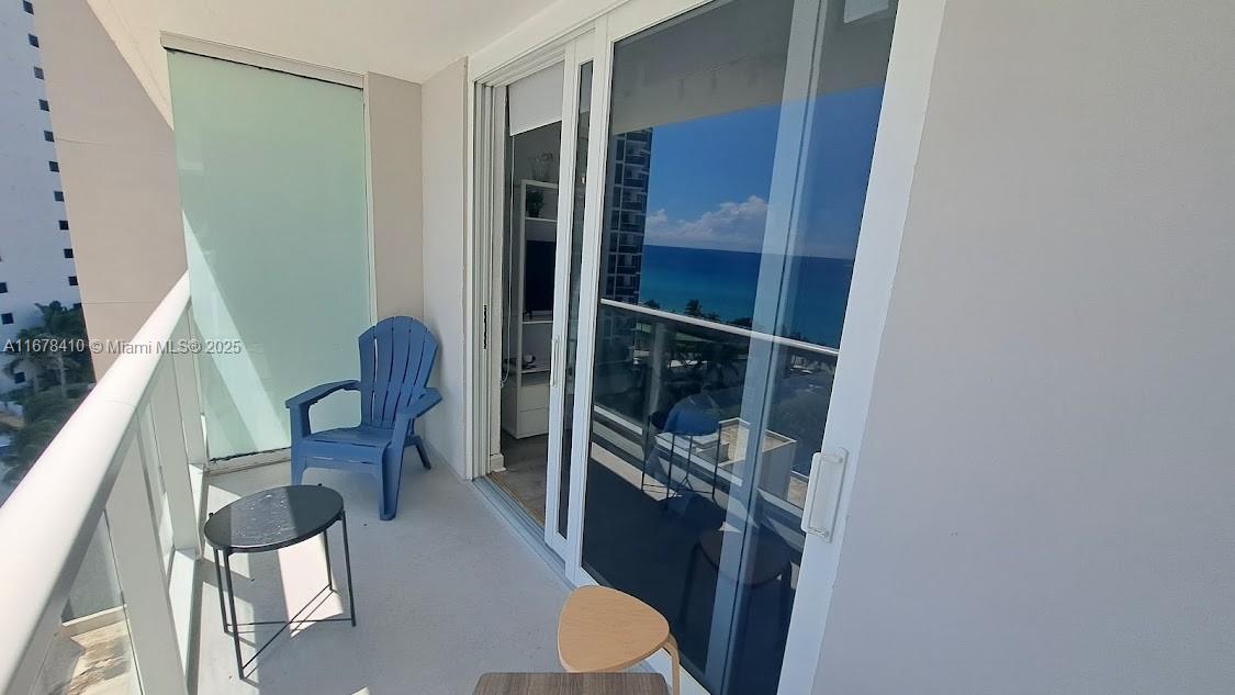 19201 Collins Ave 747
