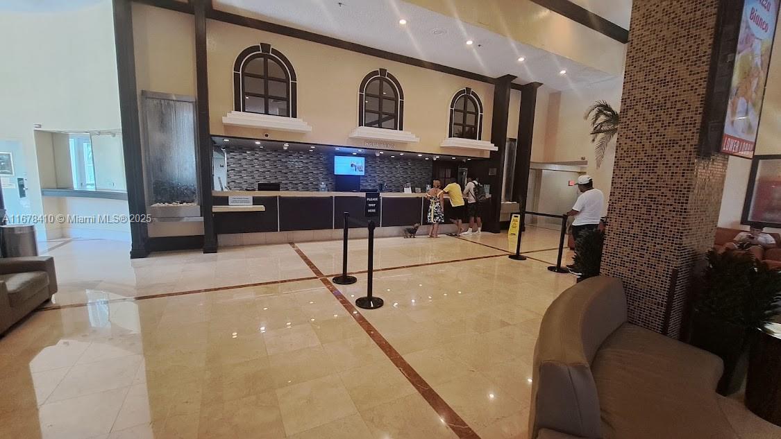 THE AVENTURA BEACH CLUB C - Residential