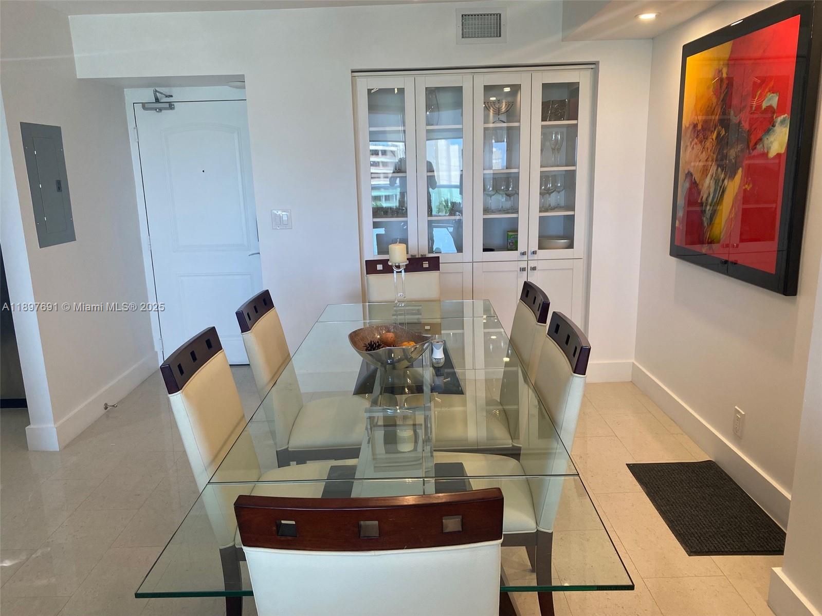 100 Bayview Dr 807