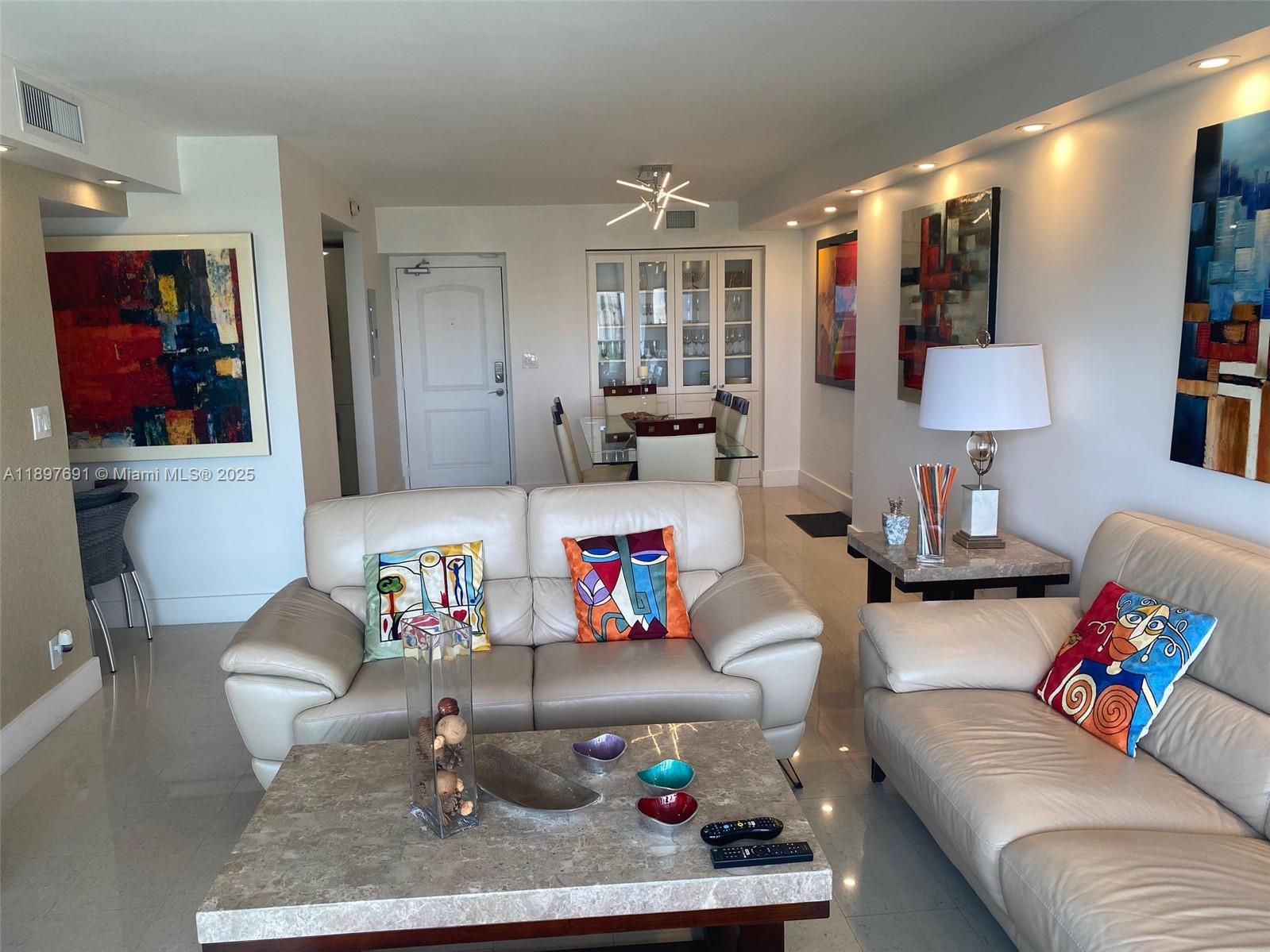 100 Bayview Dr 807