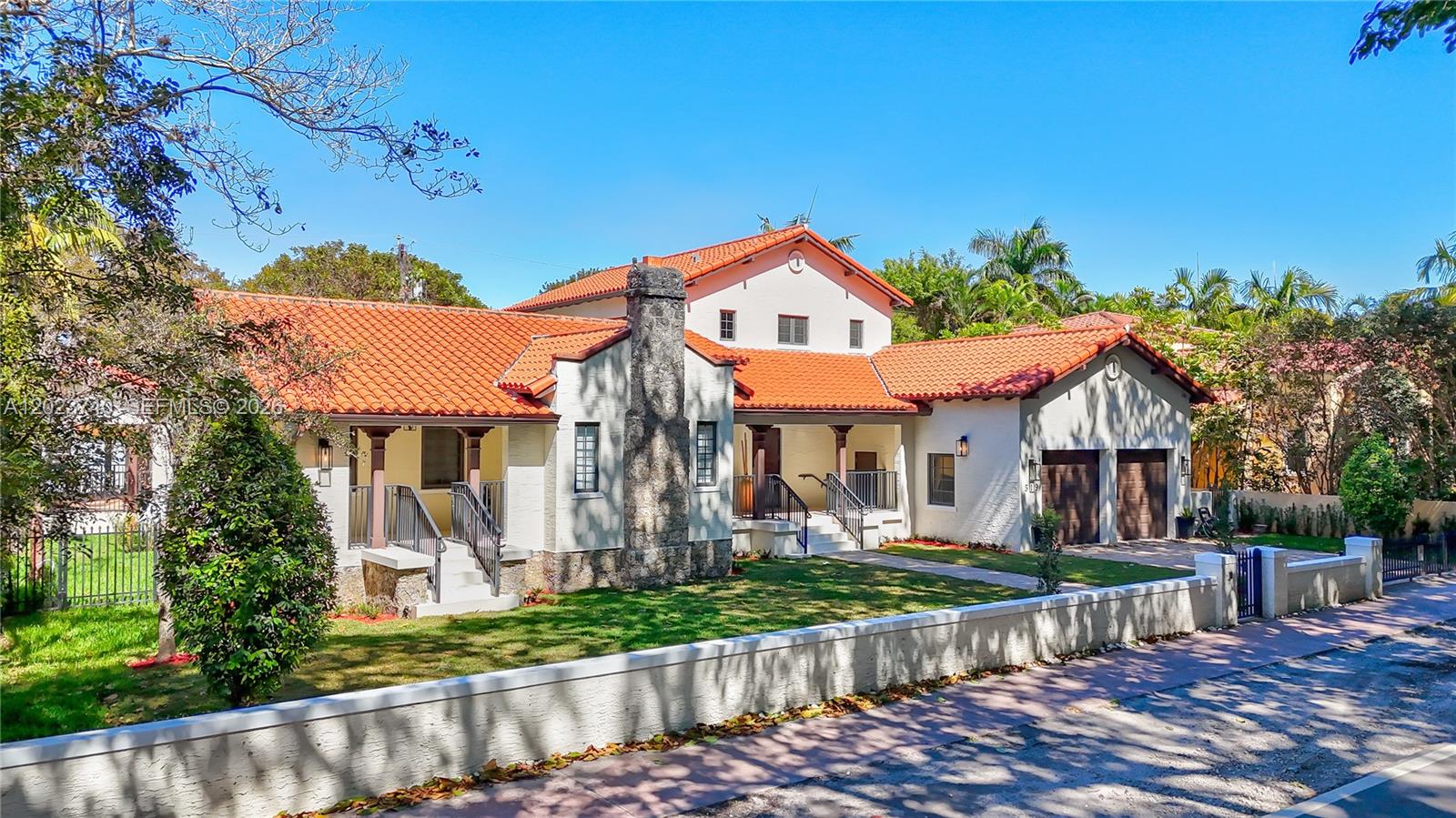 519 Alhambra Cir