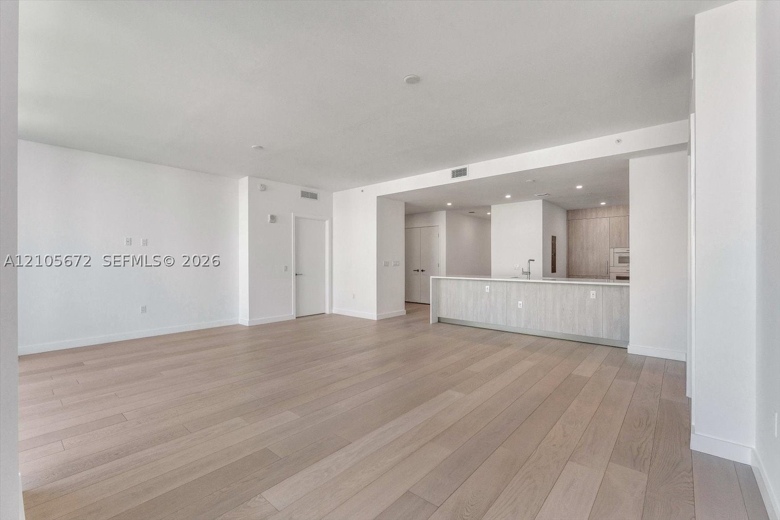 9201 E Bay Harbor Dr 804
