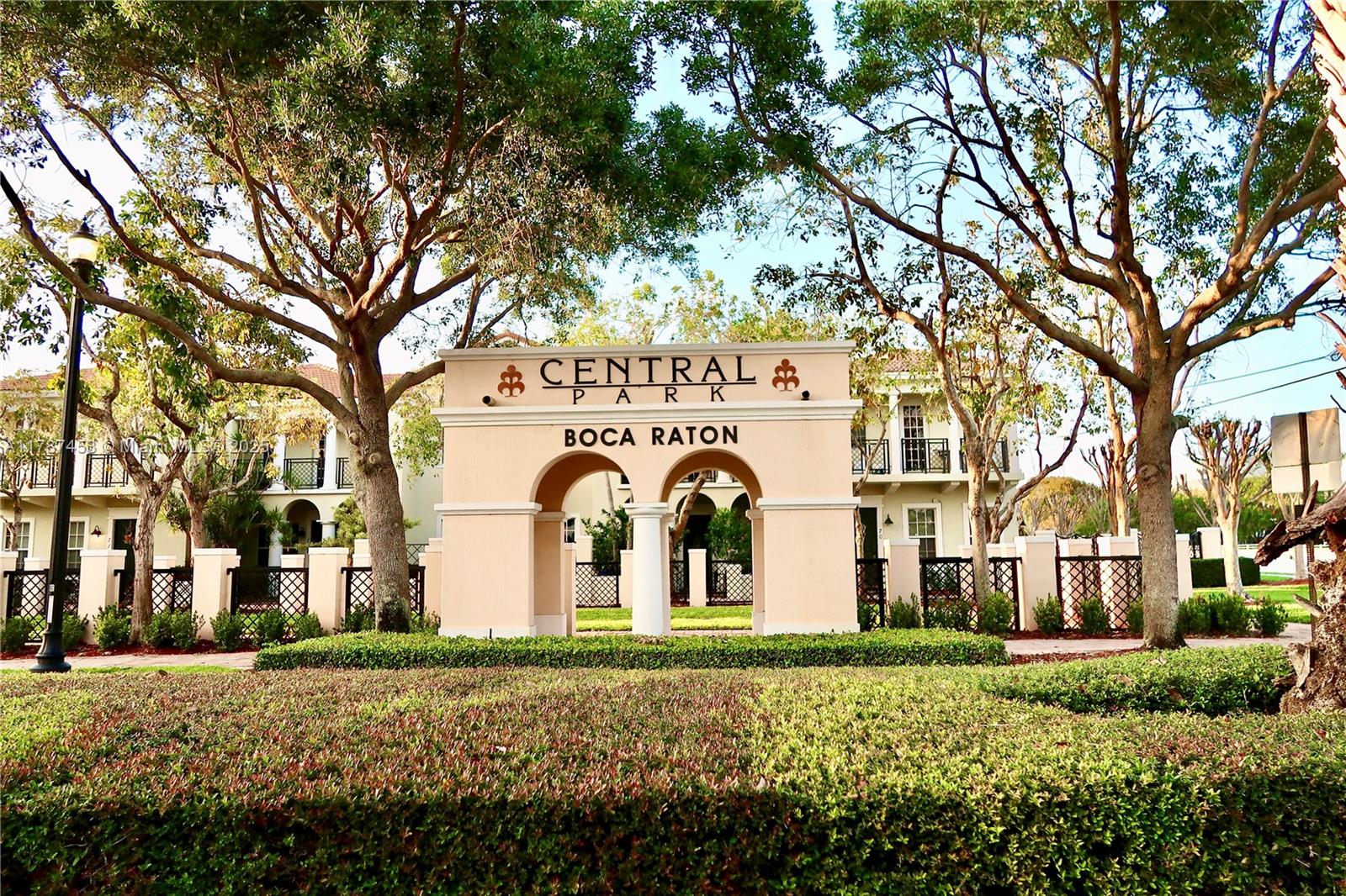PENINSULA VILLAGE GREENS - Residential