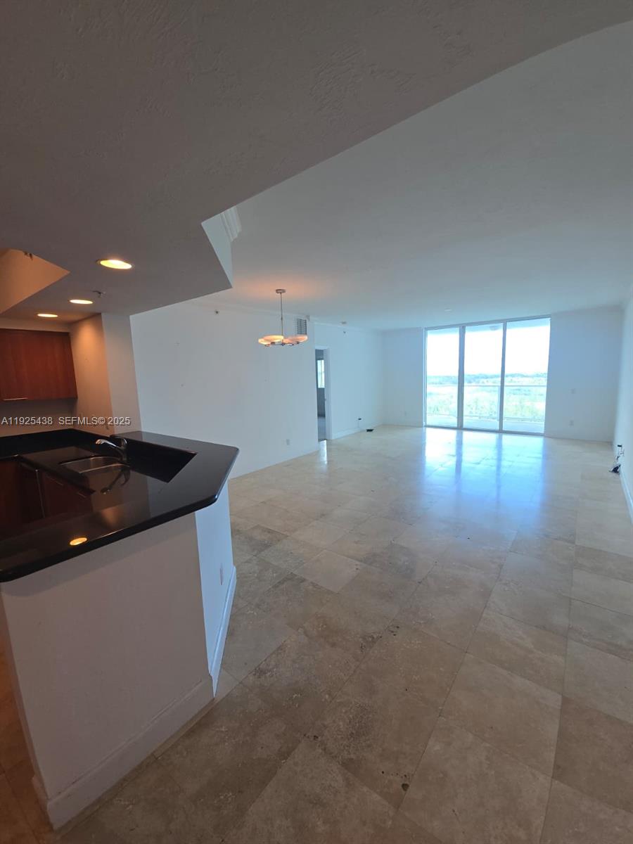 THE OAKS I CONDO - Residential Lease