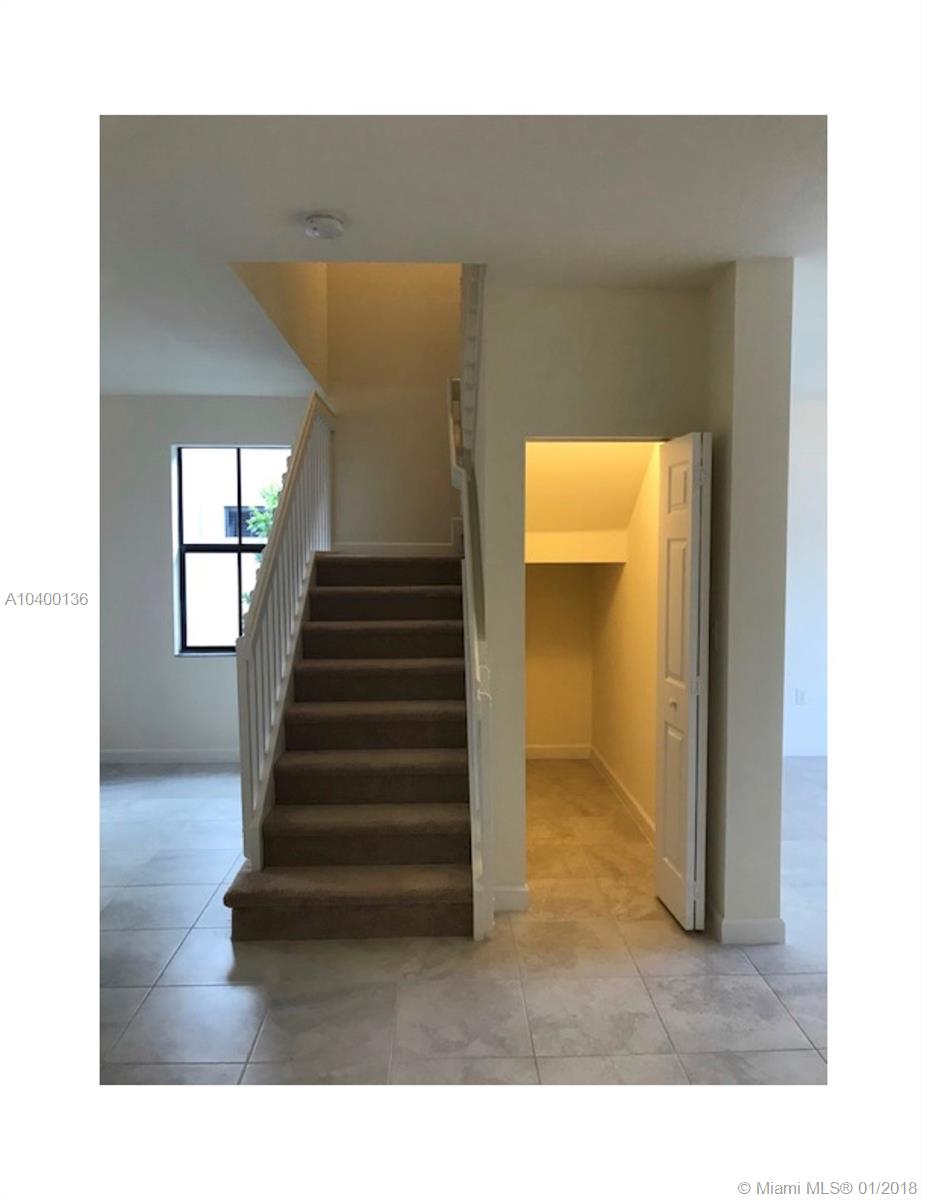 Aquabella - Residential Lease