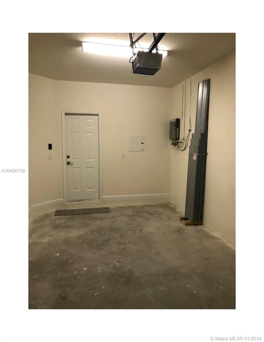 Aquabella - Residential Lease