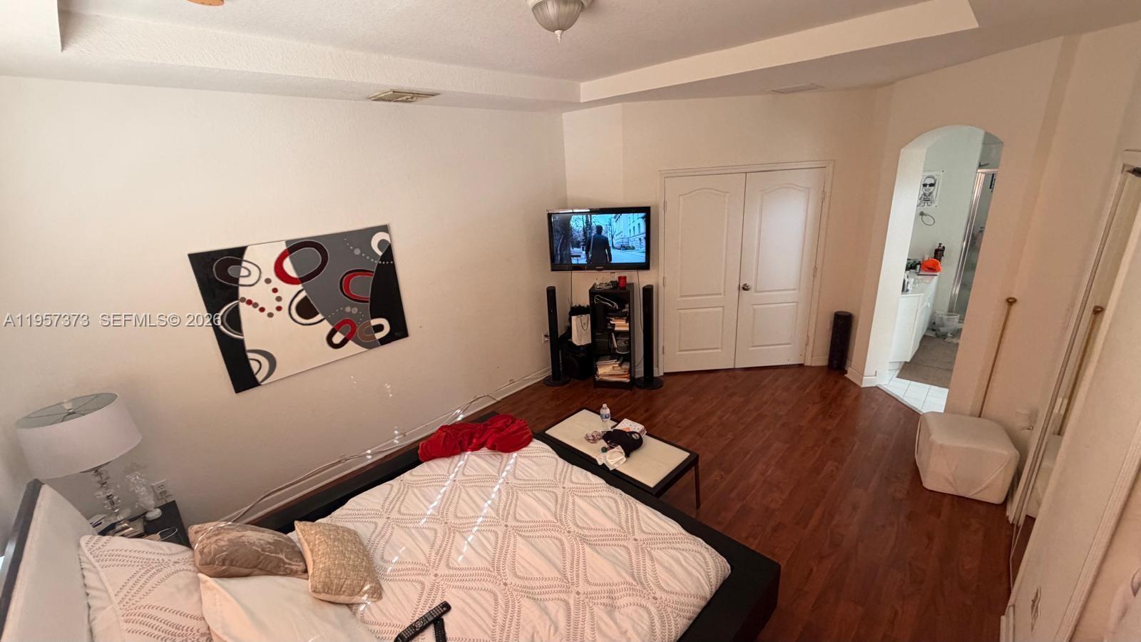 DORAL ISLES NORTH SEC ONE - Residential