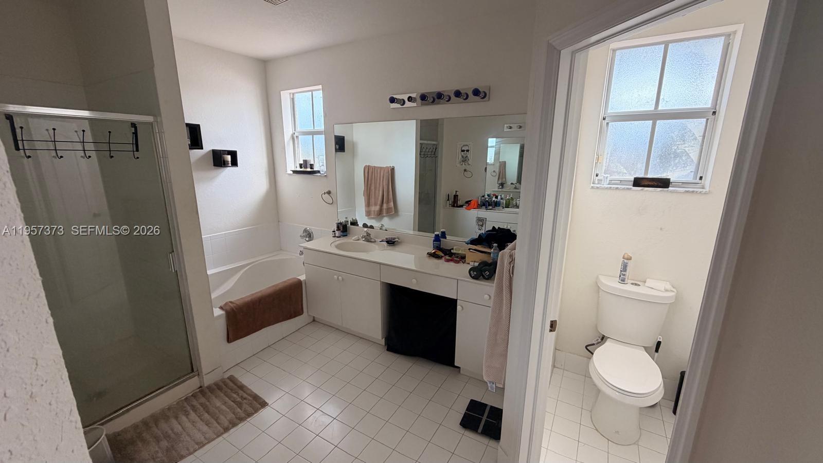 DORAL ISLES NORTH SEC ONE - Residential