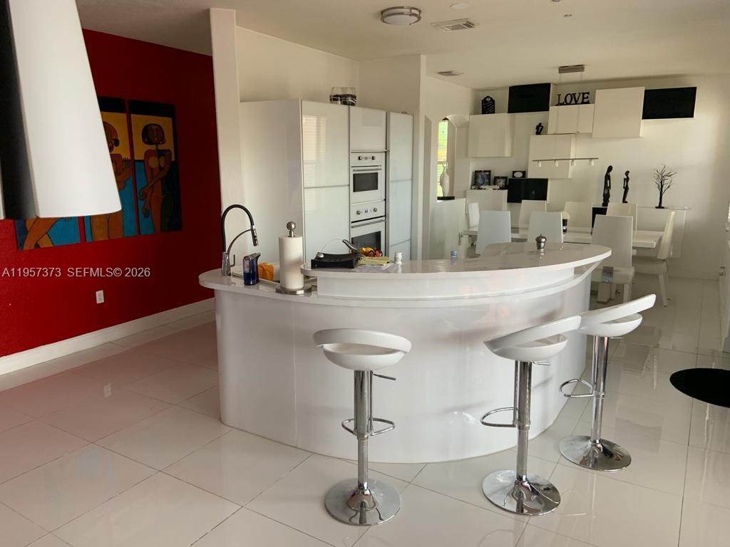 DORAL ISLES NORTH SEC ONE - Residential