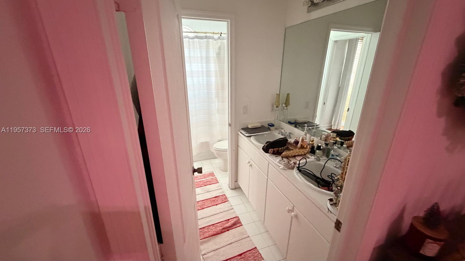 DORAL ISLES NORTH SEC ONE - Residential