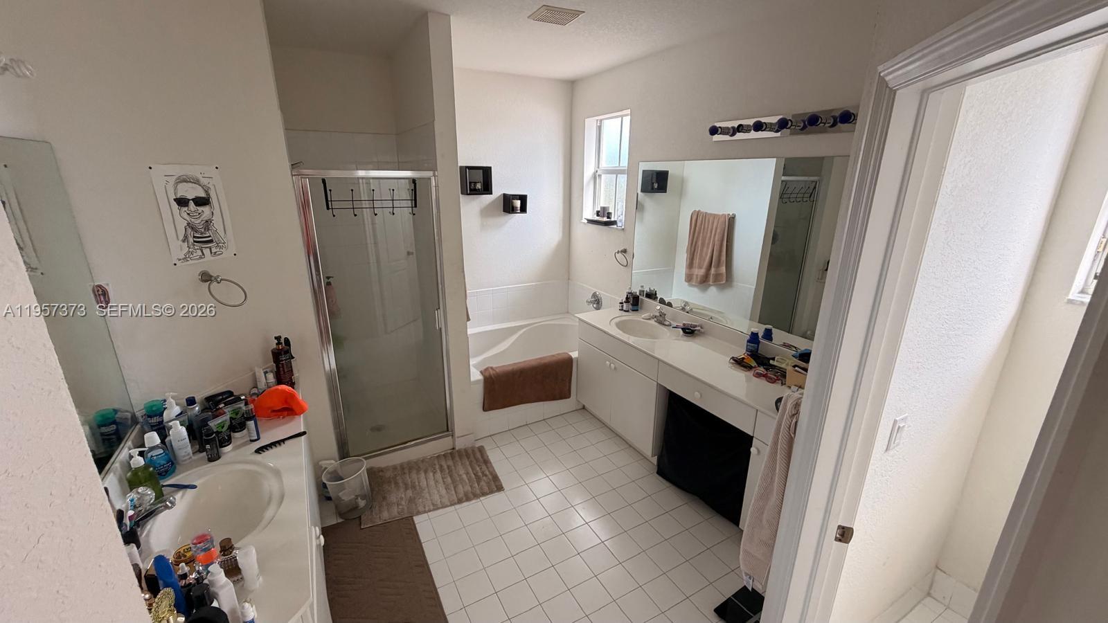 DORAL ISLES NORTH SEC ONE - Residential