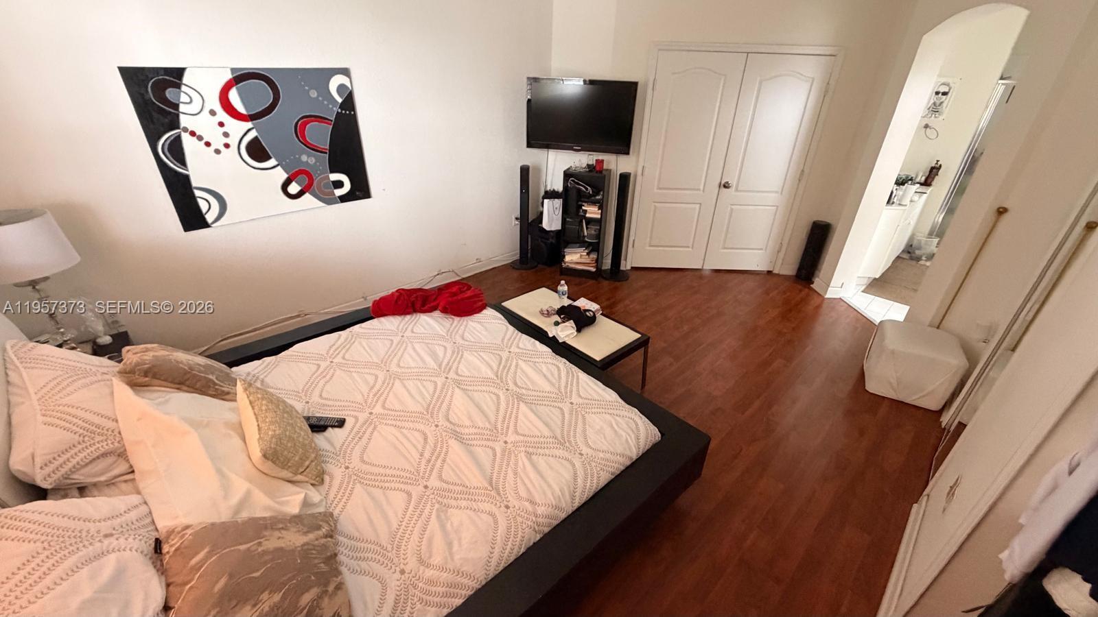 DORAL ISLES NORTH SEC ONE - Residential