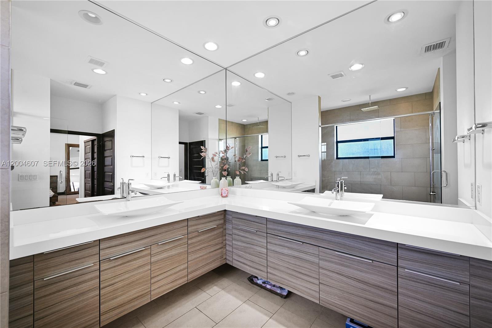 CRESTVIEW WEST - Residential