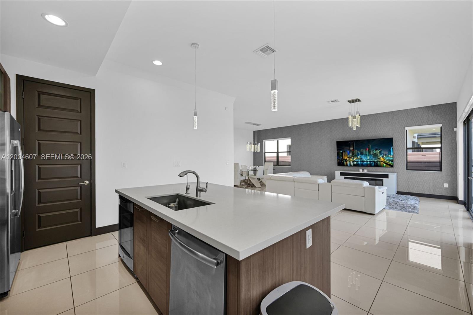 CRESTVIEW WEST - Residential