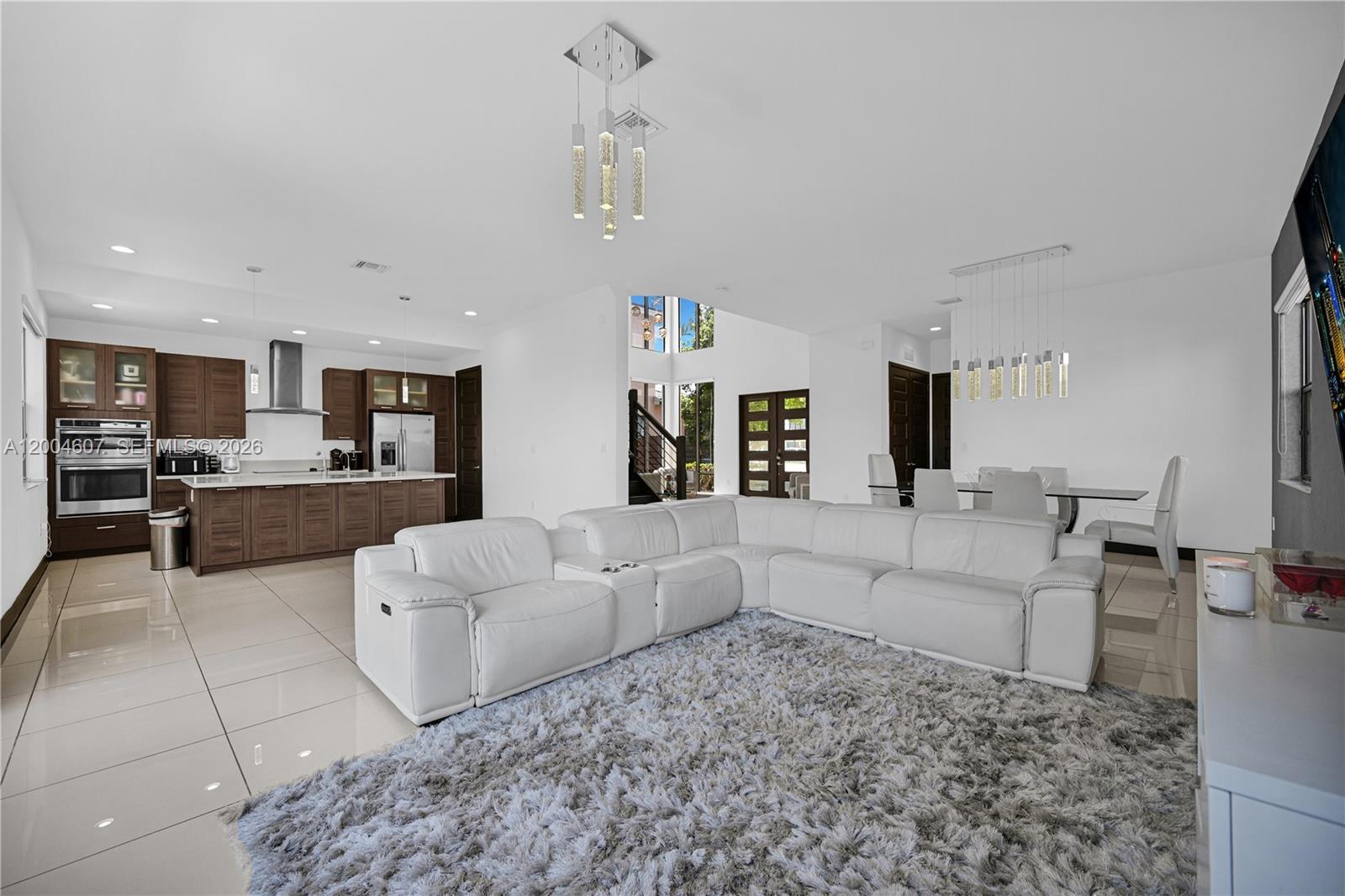 CRESTVIEW WEST - Residential