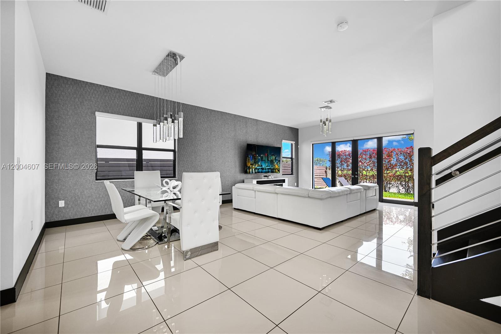 CRESTVIEW WEST - Residential