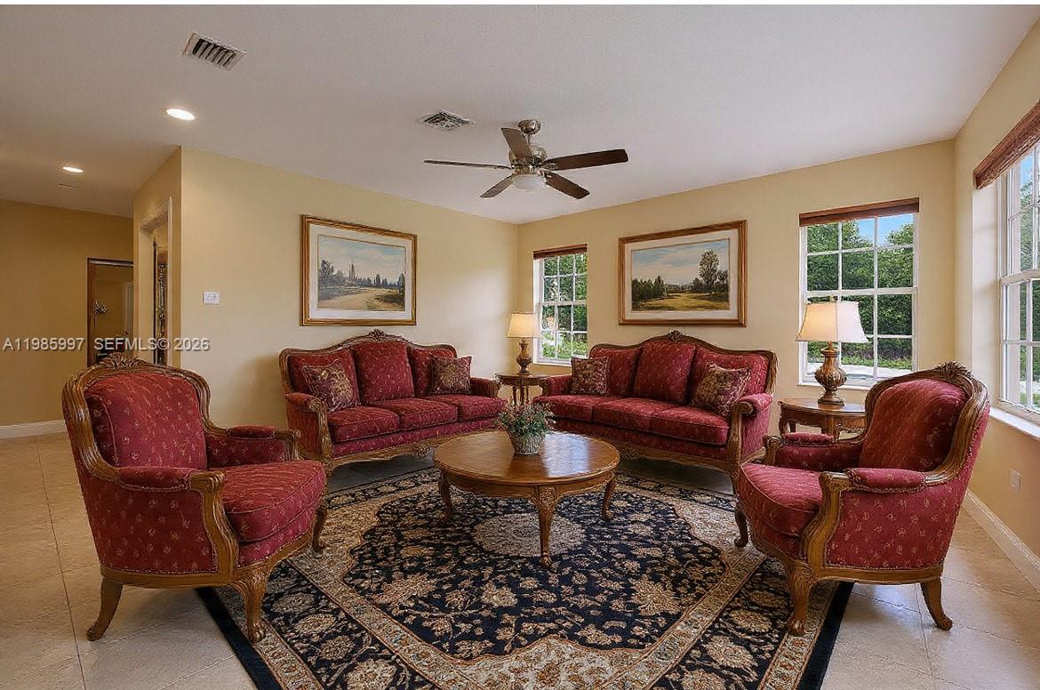 WYNDHAM LAKES NORTH - Residential Lease