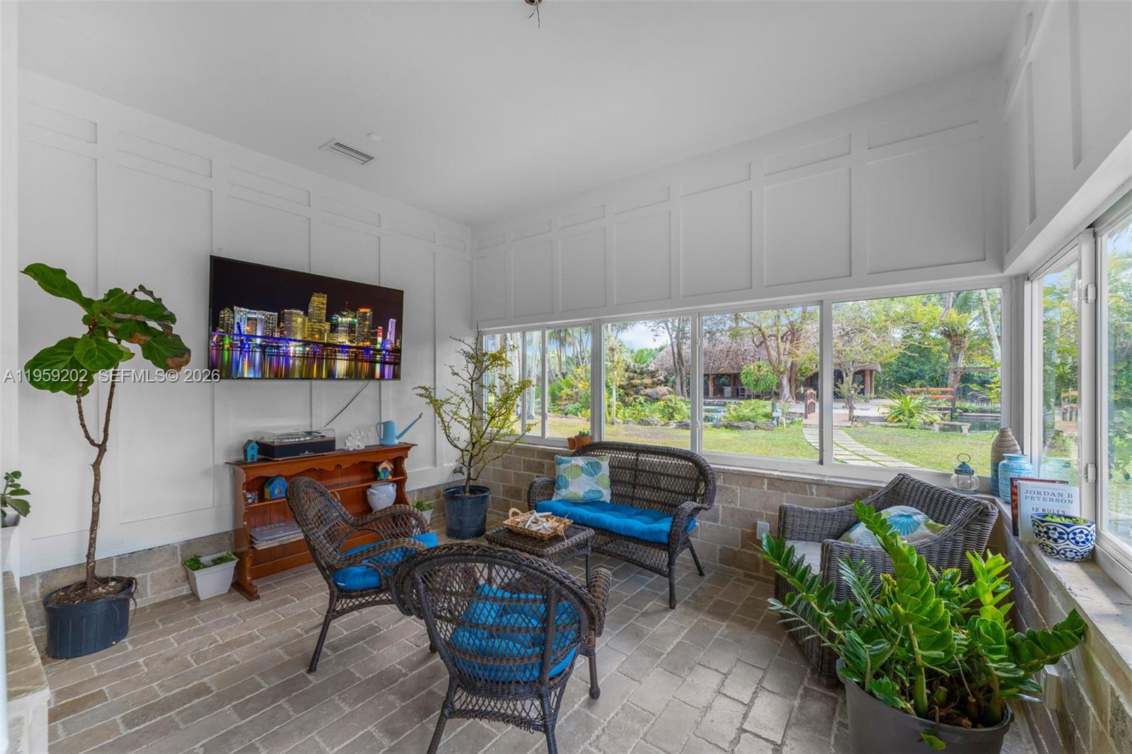 REDLAND 4/2 HOME EVENTS - Residential