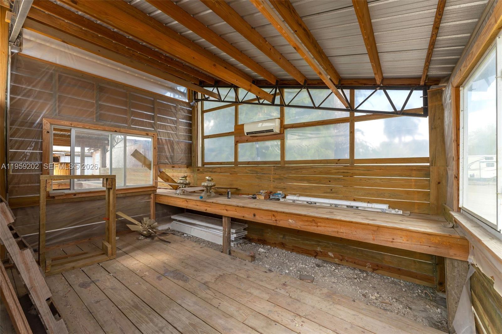 REDLAND 4/2 HOME EVENTS - Residential