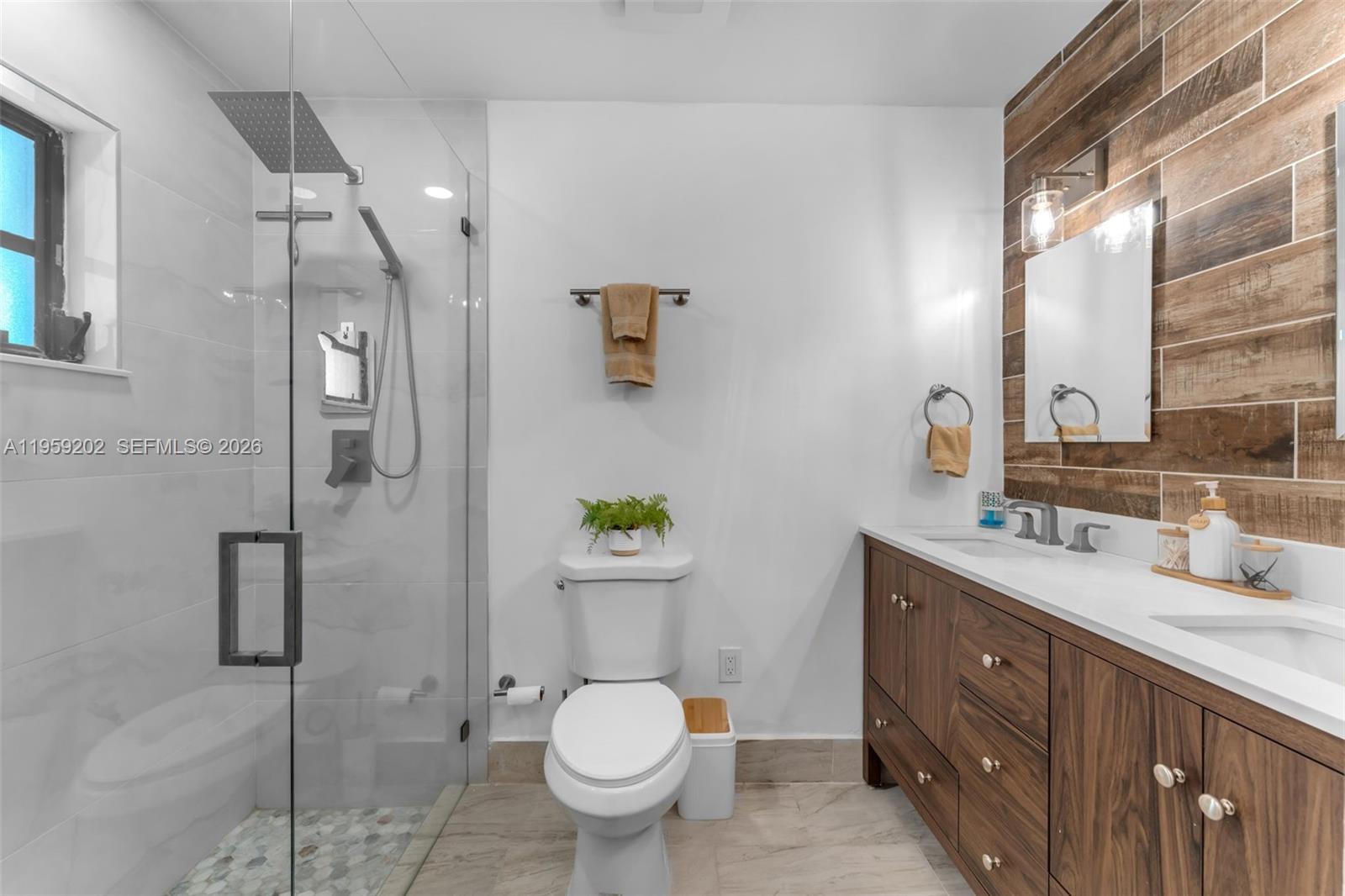 REDLAND 4/2 HOME EVENTS - Residential